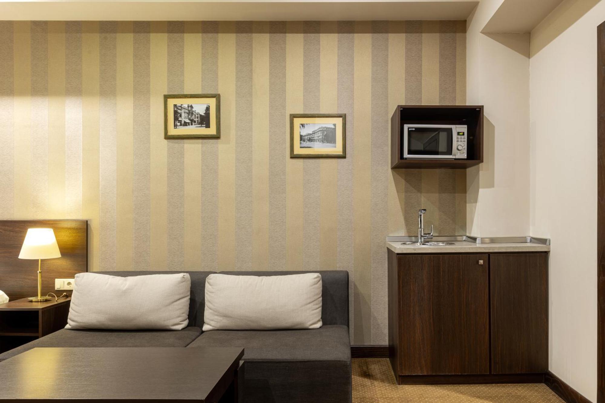 Citrus Hotel Tiflis Exterior foto