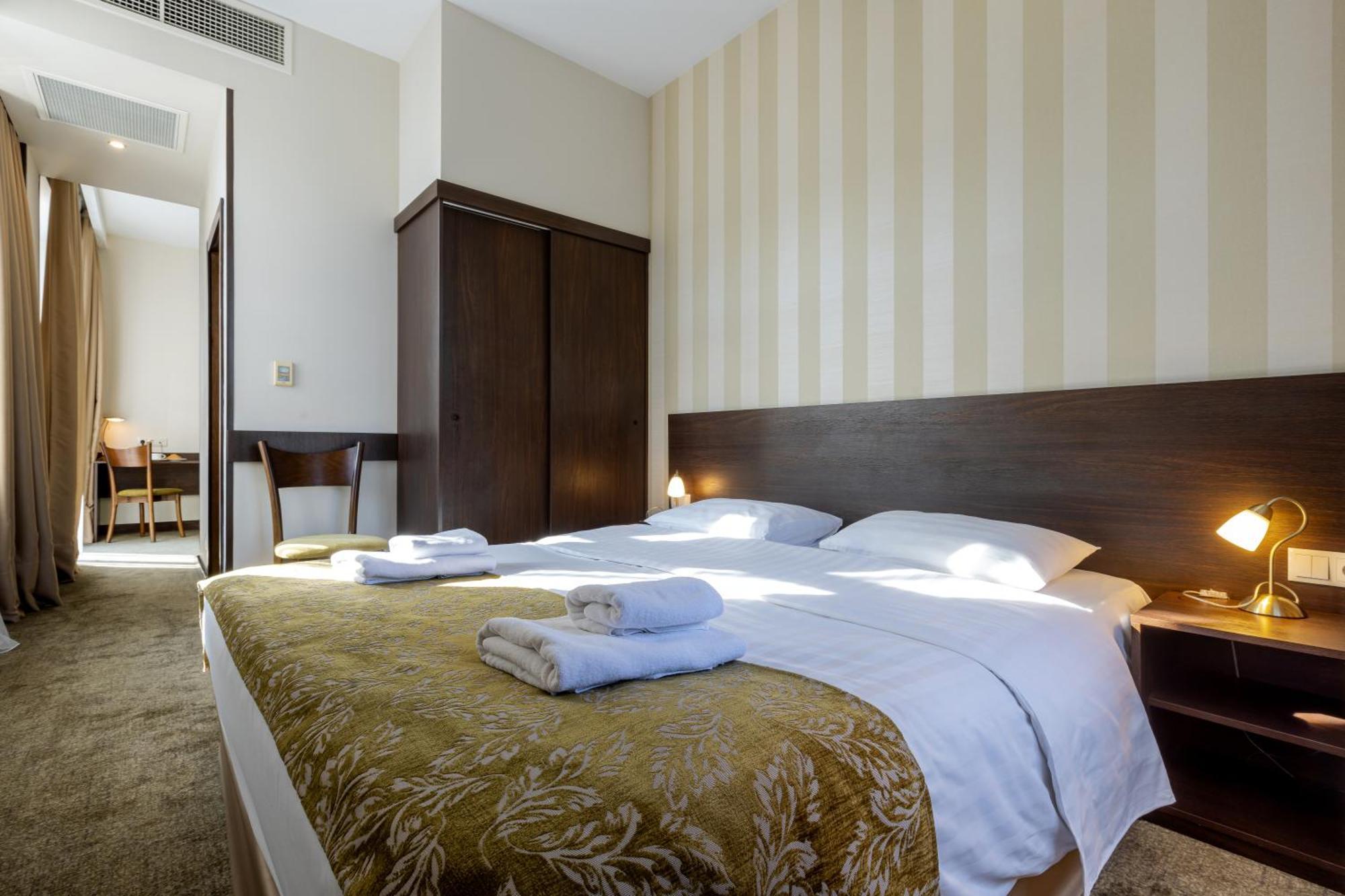 Citrus Hotel Tiflis Exterior foto